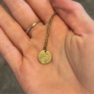 golden tulip necklace 💐